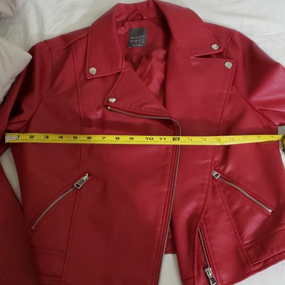 Red faux leather jacket from primark fits like a medium size - Picture 13 of 14
